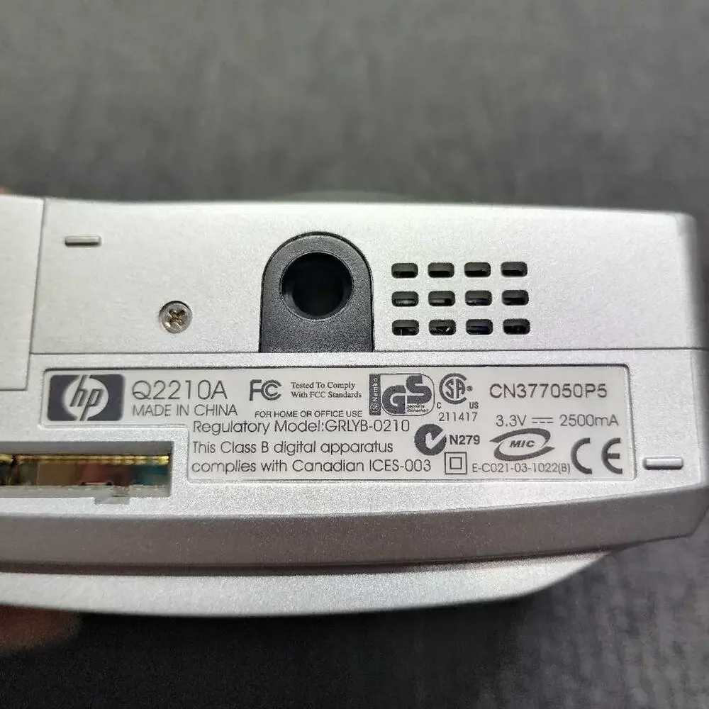 HP Photosmart 735 Digital Camera 3.2MP 15x Zoom Silver For Parts Only